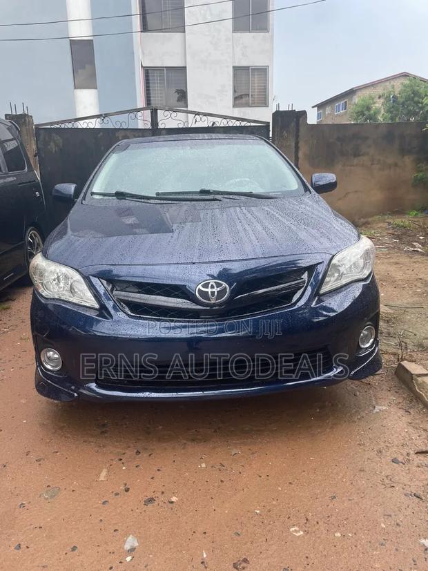Toyota Corolla 2013 Blue