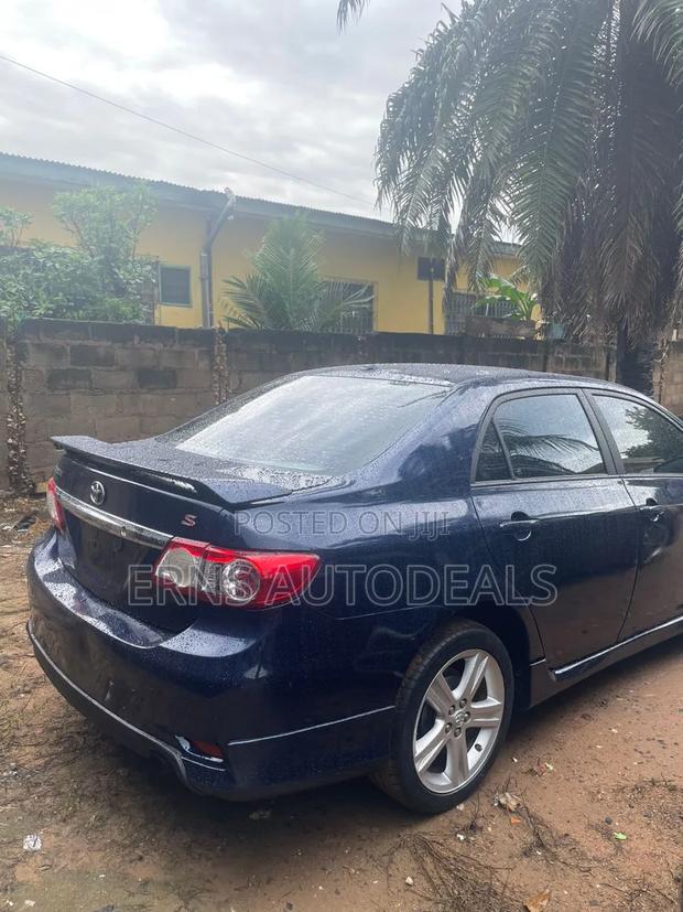 Toyota Corolla 2013 Blue