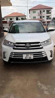 Toyota Highlander LE Plus 2019 White for sale