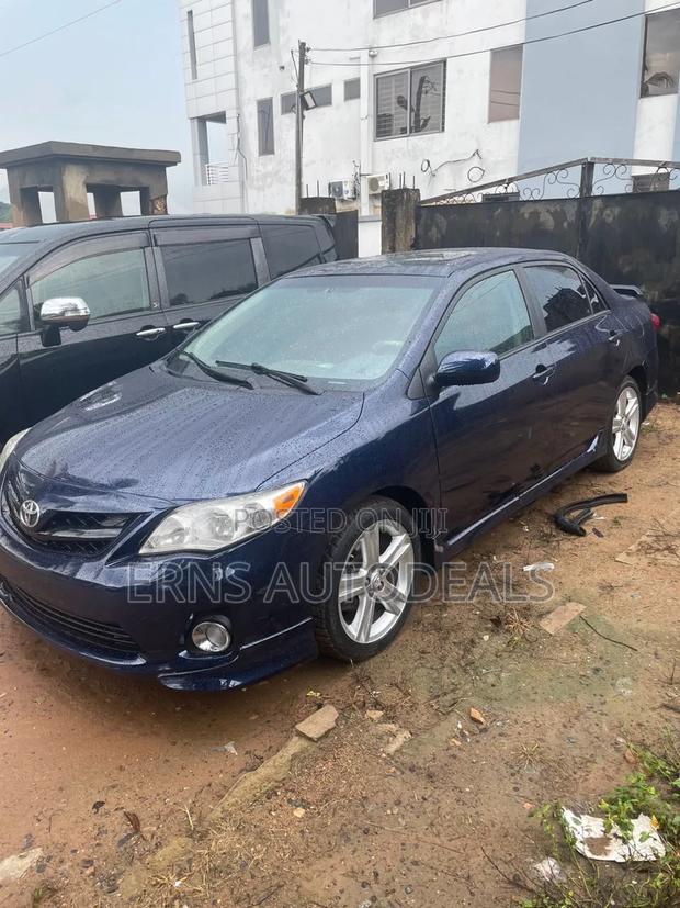Toyota Corolla 2013 Blue