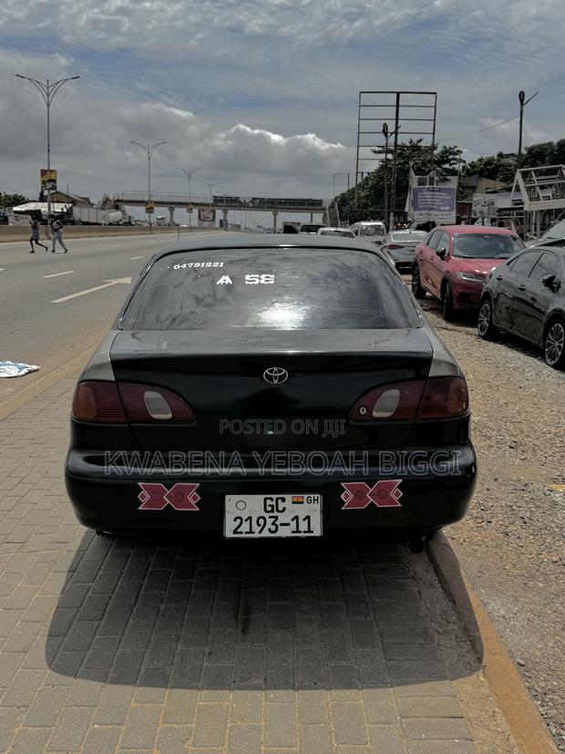 Toyota Corolla 2002 Black