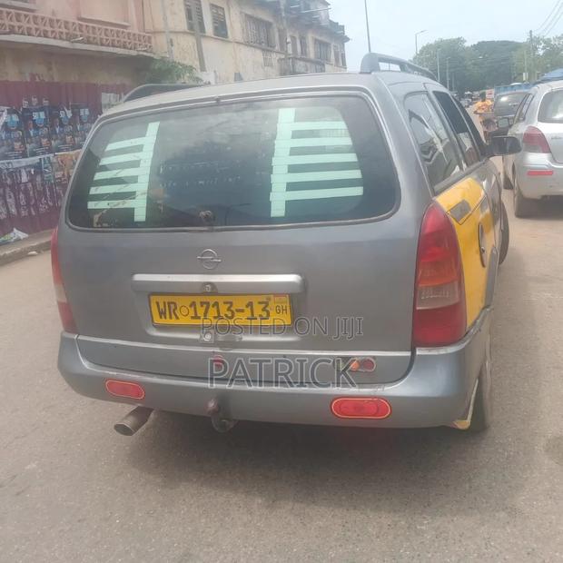 Opel Astra 2002 Gray