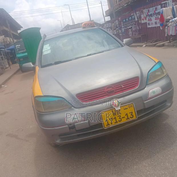Opel Astra 2002 Gray