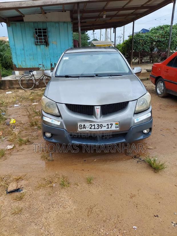 Pontiac Vibe 2010 Beige