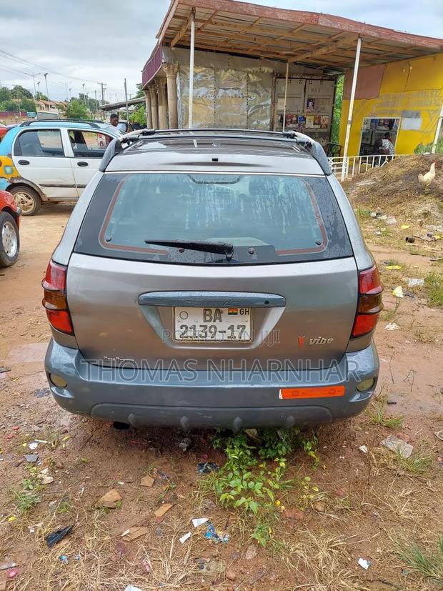 Pontiac Vibe 2010 Beige