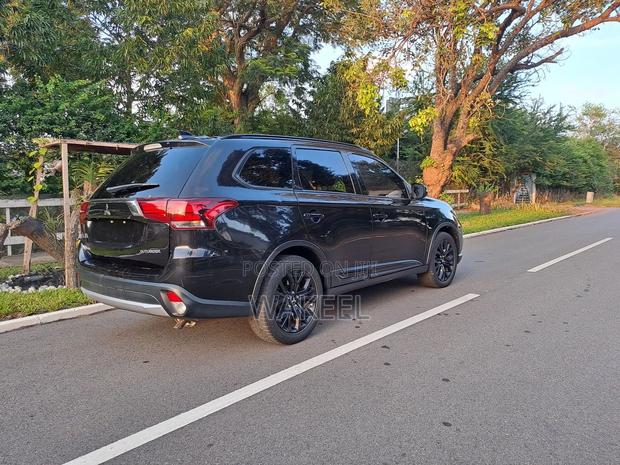 Mitsubishi Outlander SEL FWD 2019 Black