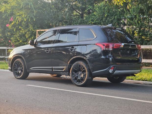 Mitsubishi Outlander SEL FWD 2019 Black