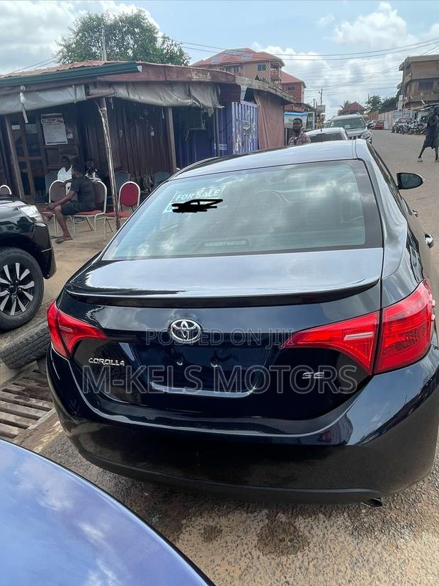 Toyota Corolla SE (1.8L 4cyl 2A) 2019 Black