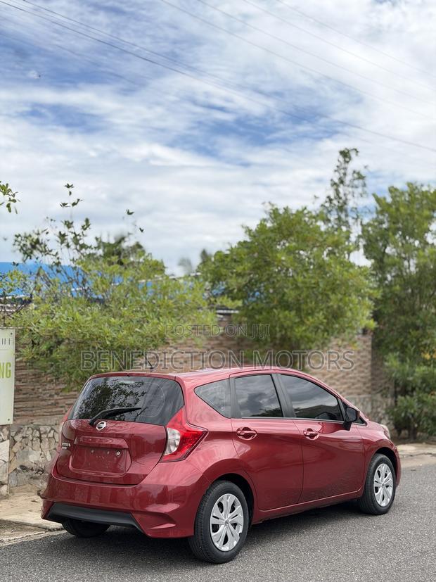 Nissan Versa 1.6 S 2016 Red