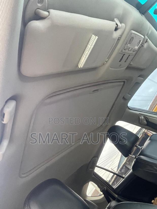 Toyota RAV4 Limited FWD (2.5L 4cyl 6A) 2016 Black