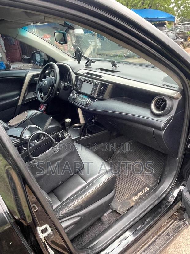 Toyota RAV4 Limited FWD (2.5L 4cyl 6A) 2016 Black