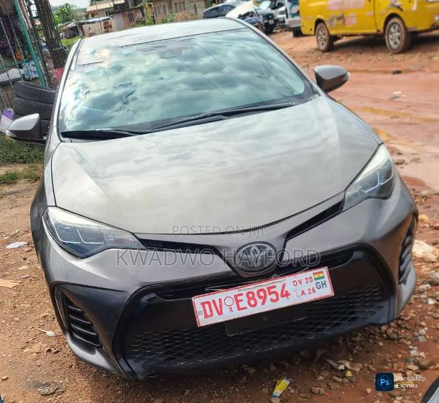 Toyota Corolla 2017 Silver