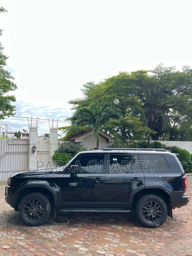 Toyota Land Cruiser Prado 2025 Black