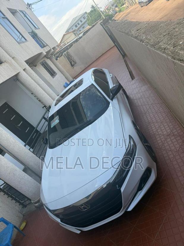 Honda Accord Sport 2.0T 2022 White