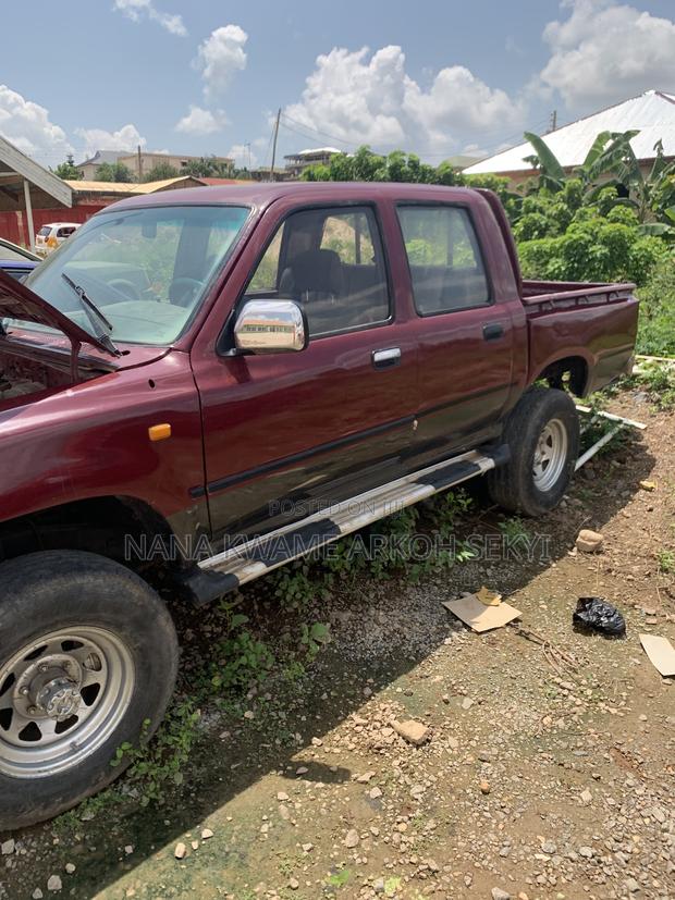Toyota Hilux 1996 Burgundy