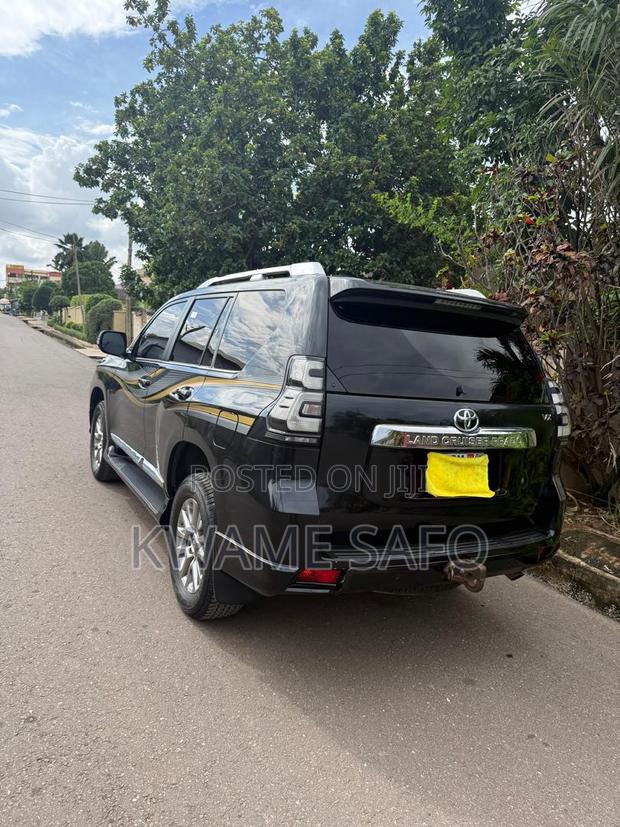 Toyota Land Cruiser Prado 2.7 2020 Black