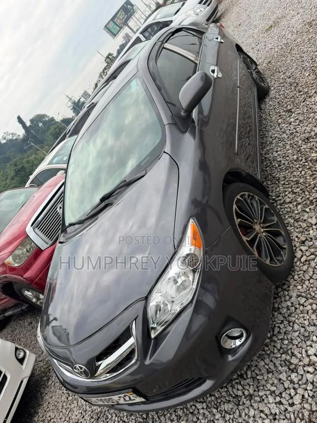 Toyota Corolla 2012 Gray