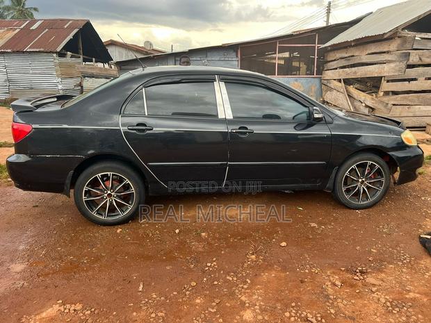 Toyota Corolla LE 4dr Sedan (1.8L 4cyl 4A) 2010 Black
