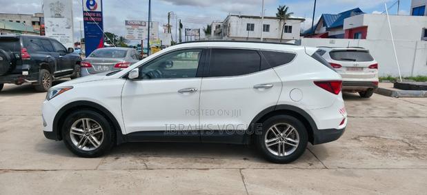 Hyundai Santa Fe 2018 White