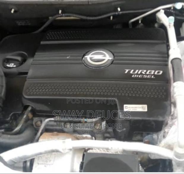 Opel Astra 2016 Black