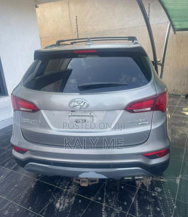 Hyundai Santa Fe Limited 2.0T AWD 2019 Silver