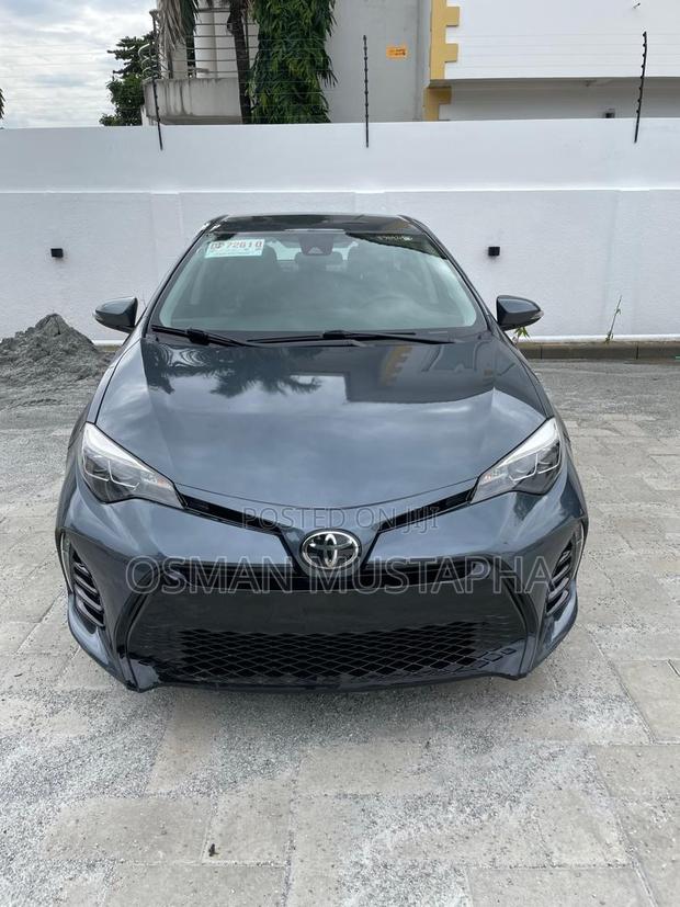 Toyota Corolla SE 4dr Sedan (1.8L 4cyl CVT) 2017 Gray