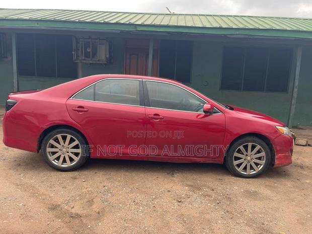 Toyota Camry 2014 Red