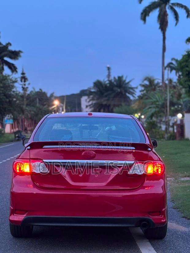 Toyota Corolla 2013 Red