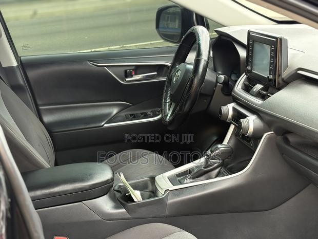Toyota RAV4 2021 Black