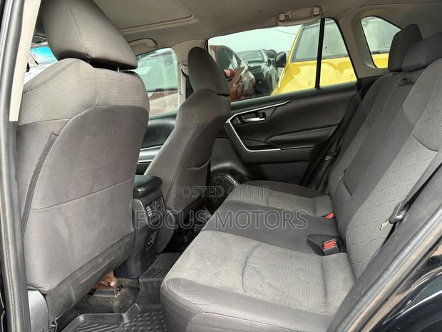 Toyota RAV4 2021 Black