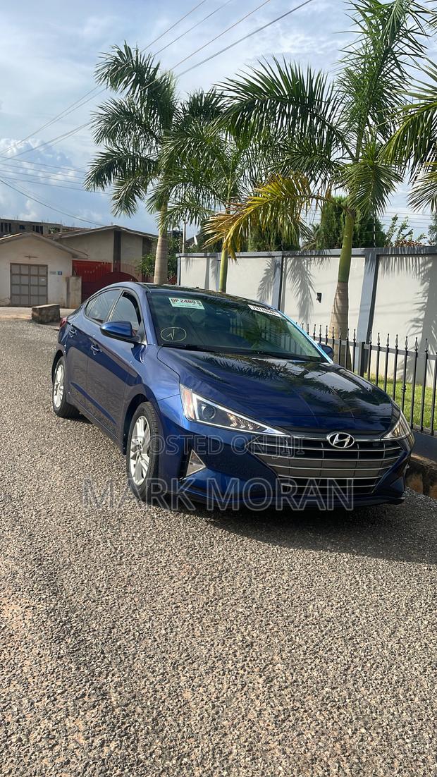 Hyundai Elantra 2019 Blue
