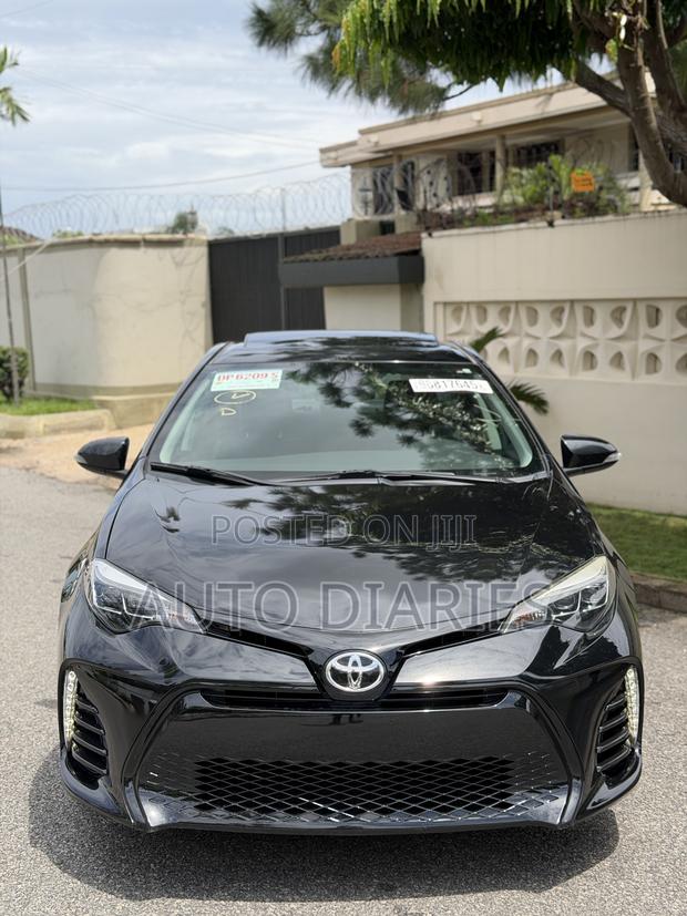 Toyota Corolla SE (1.8L 4cyl 6M) 2019 Black
