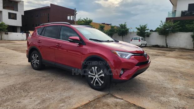 Toyota RAV4 2018 Red