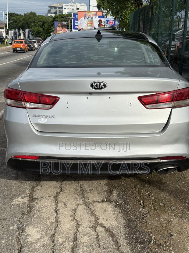 Kia Optima LX 4dr Sedan FWD (2.4L 4cyl 6M) 2017 Silver