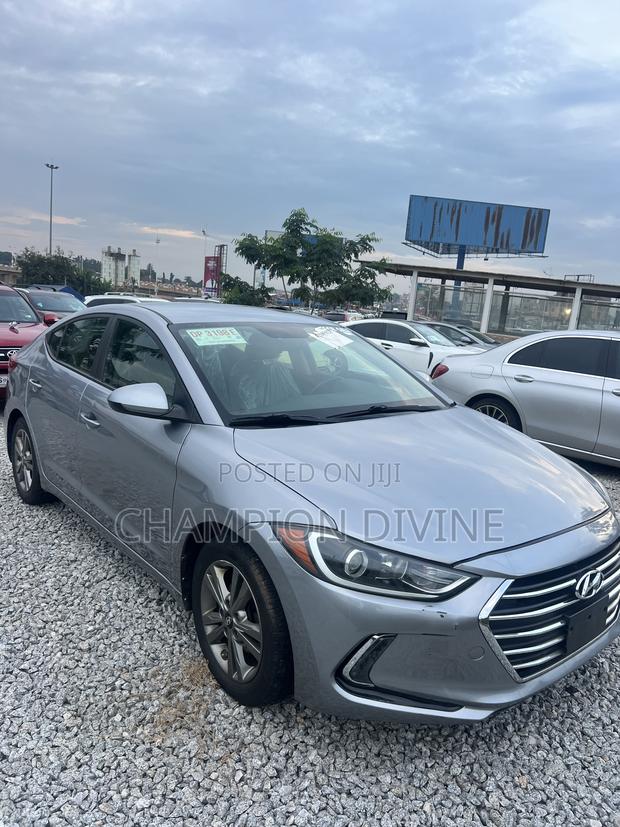 Hyundai Elantra 2017 Gray