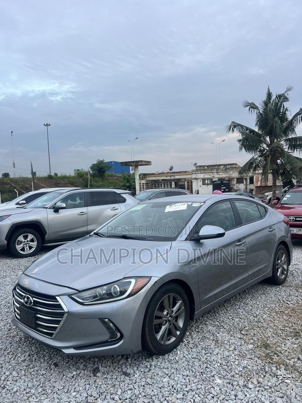 Hyundai Elantra 2017 Gray