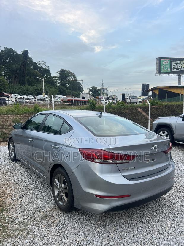 Hyundai Elantra 2017 Gray