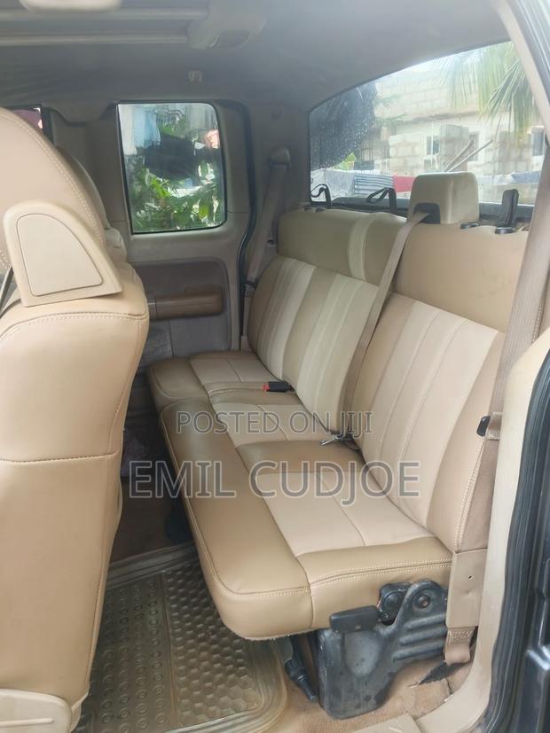 Ford F-150 SuperCrew 4x4 2006 Gray