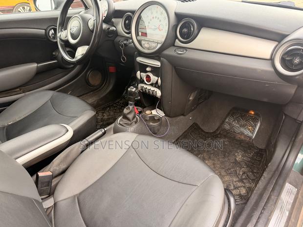 Mini Cooper John Cooper Works 2010 Green