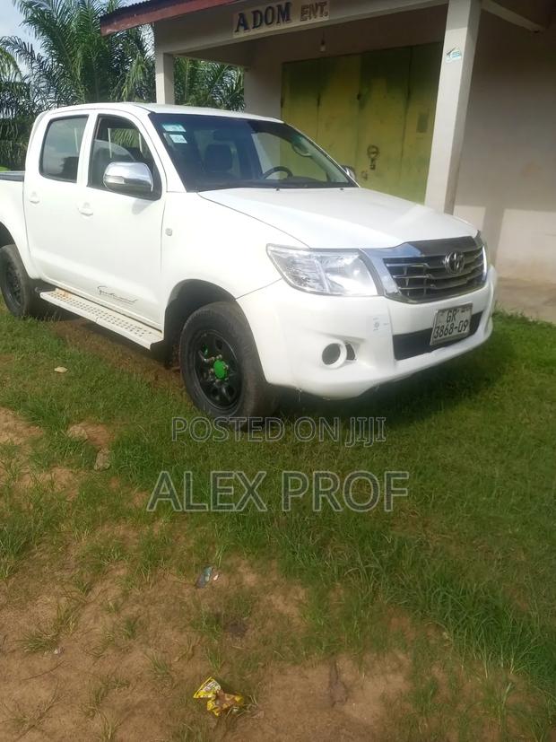 Toyota Hilux 2.5 D-4D 4X4 SRX 2009 White