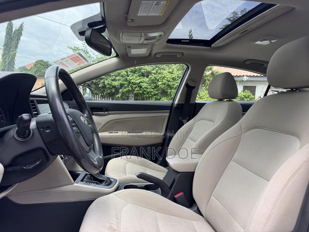 Hyundai Elantra SE 2018 Black