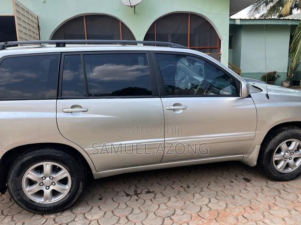 Toyota Highlander 4x4 2008 Gray
