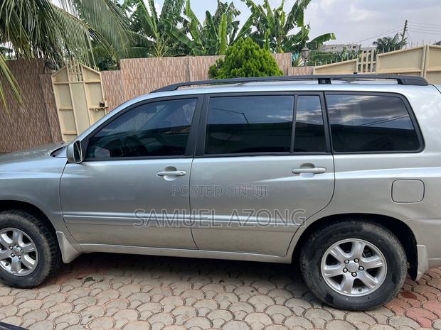 Toyota Highlander 4x4 2008 Gray