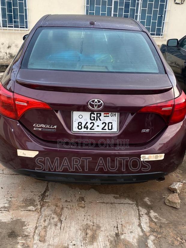 Toyota Corolla SE 4dr Sedan (1.8L 4cyl CVT) 2017 Brown