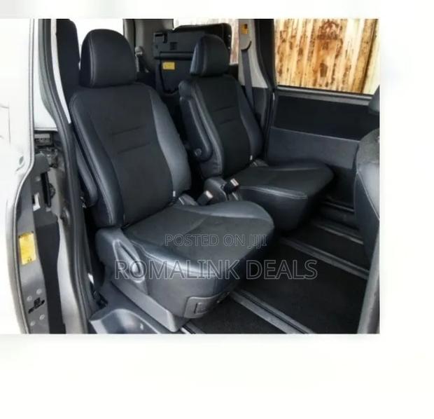 Toyota Voxy 2012 Gray