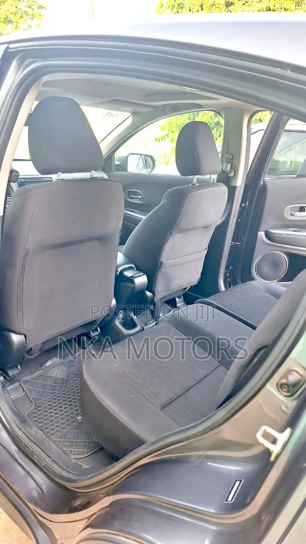Honda HR-V LX AWD 2018 Gray