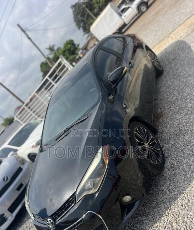 Toyota Corolla LE 4dr Sedan (1.8L 4cyl CVT) 2015 Black