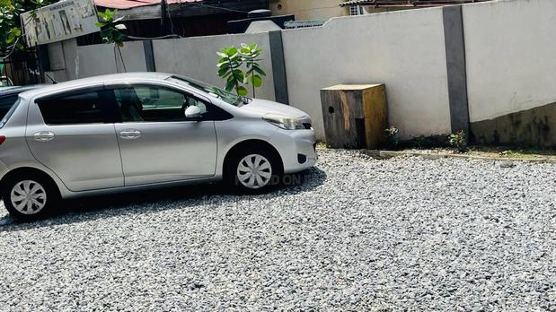 Toyota Vitz 2012 Gray