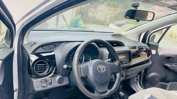 Toyota Vitz 2012 Gray