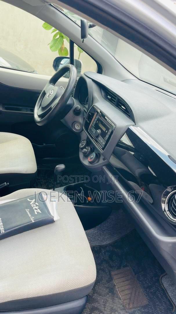 Toyota Vitz 2012 Gray